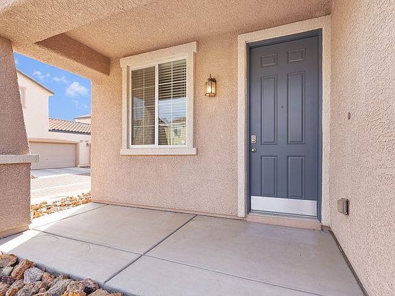 4th image of 929 Sable Chase Pl #0