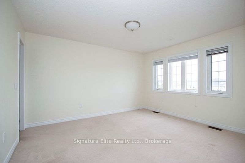 Ajax House for rent - 4 Bedrooms — photo 22