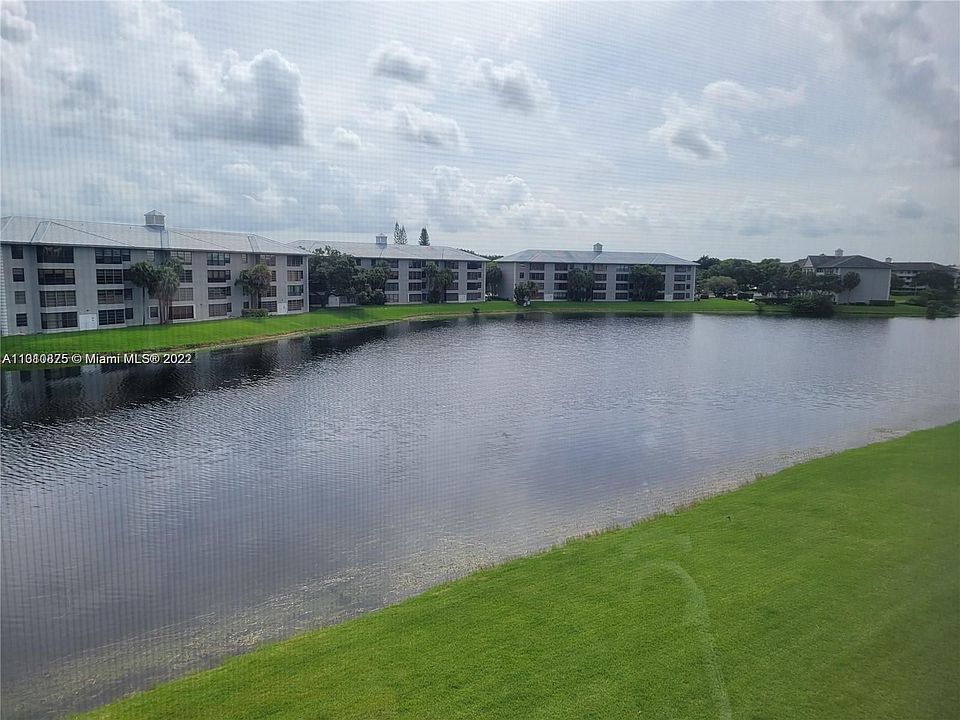 1st image of 9440 Poinciana Pl APT 407