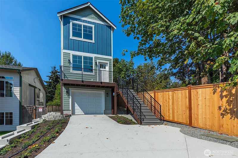 5th image of 3330 58th Avenue NE