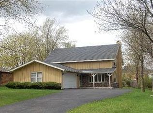 40 W North Ave, Lake Forest, IL 60045