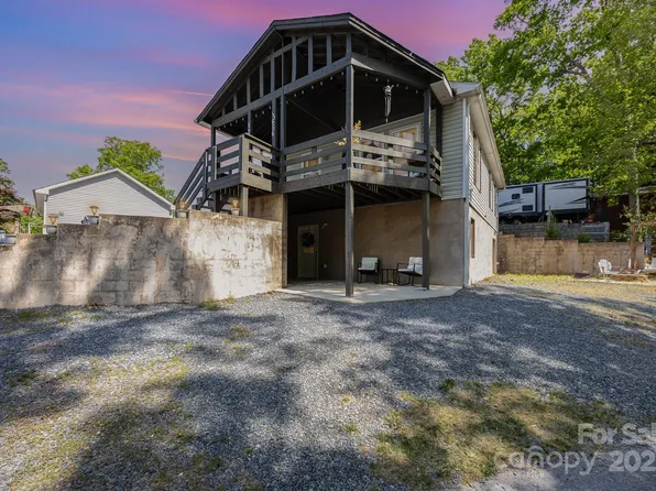 120 Cardinal Dr N, New London, NC 28127