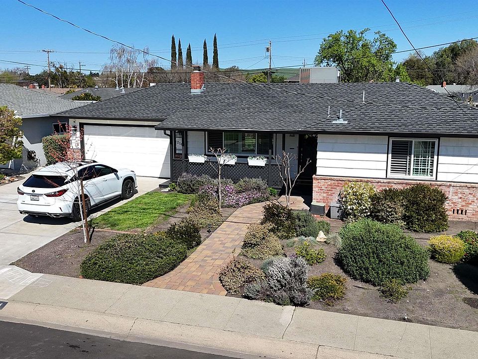 1st image of 2164 Dena Dr