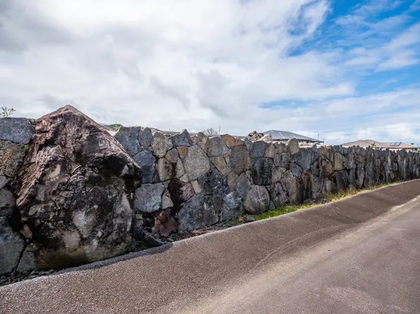 3560 LOKO PL, Hilo, HI 96720