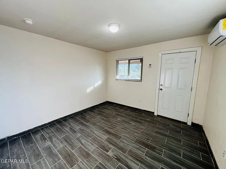 7182 Ponce Dr #B — Photo 8