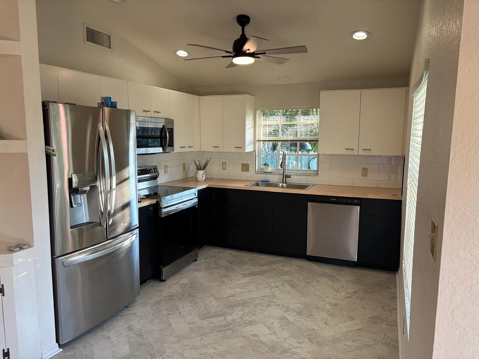 2 bed, 1417 sqft, $2,000 — Photo 4