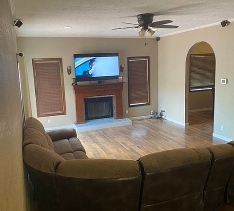 3rd image of 324 Broadmoor Dr