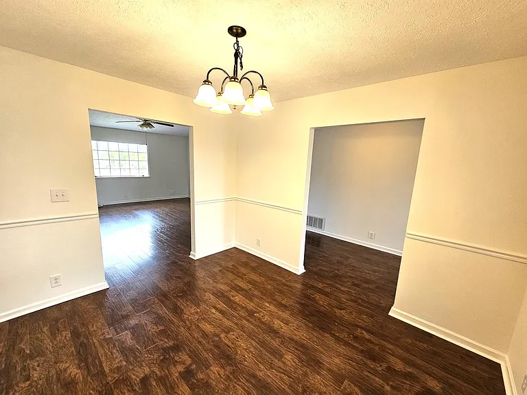 4925 Bear Bluff Rd — Photo 4