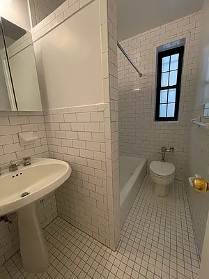 Rented by JMG Properties | media 32