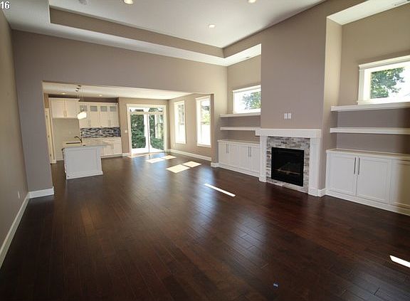 3rd image of 1315 NE 48th Cir