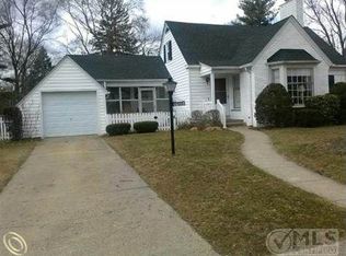 17555 Warwick St, Detroit, MI 48219