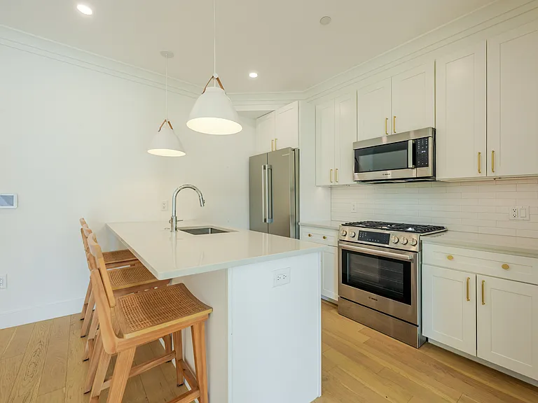 1317 11th St NW #7 — Photo 5