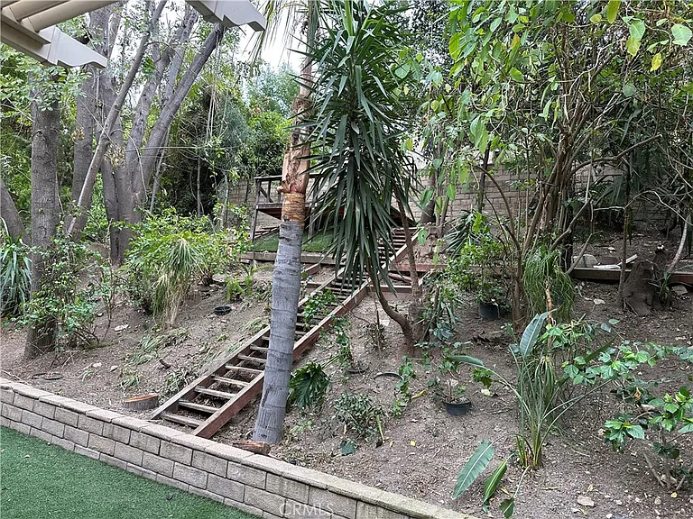 22518 Avenue San Luis — Photo 26