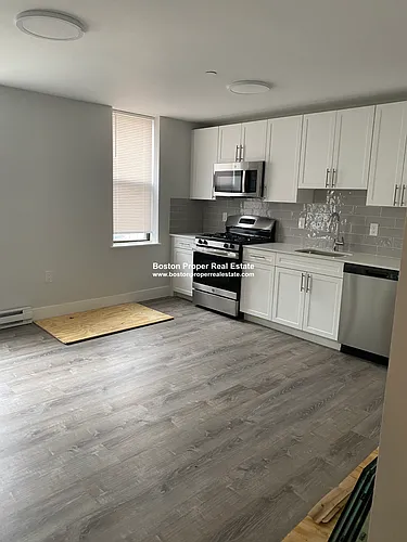 81 Park Dr #C Photo 1