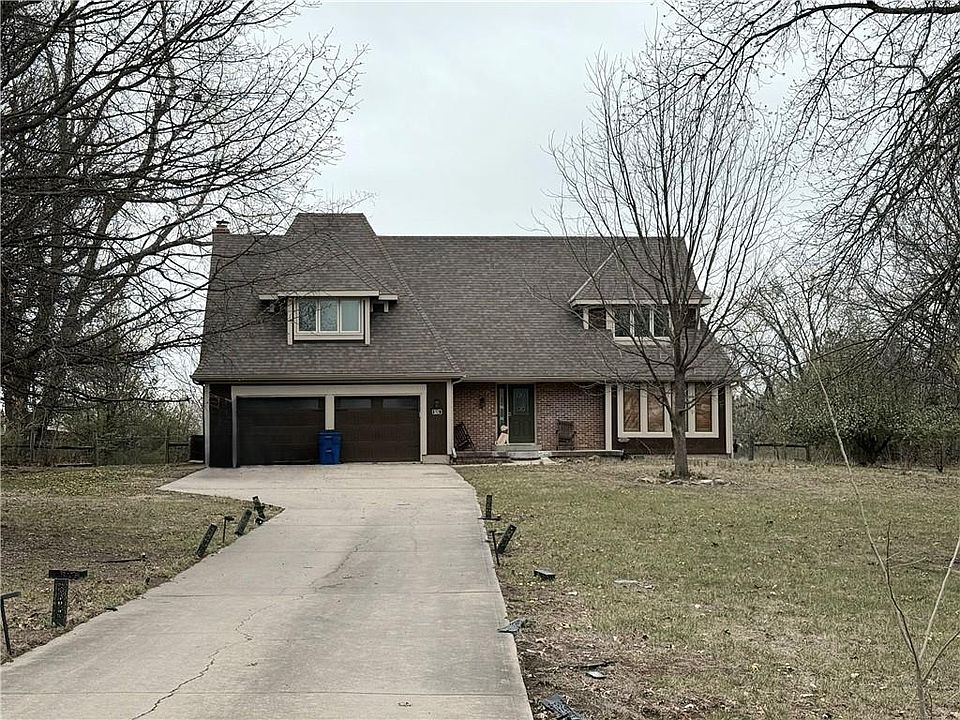 1st image of 9245 Oakcrest Dr