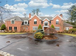 71 E Farms Rd, Middlebury, CT 06762