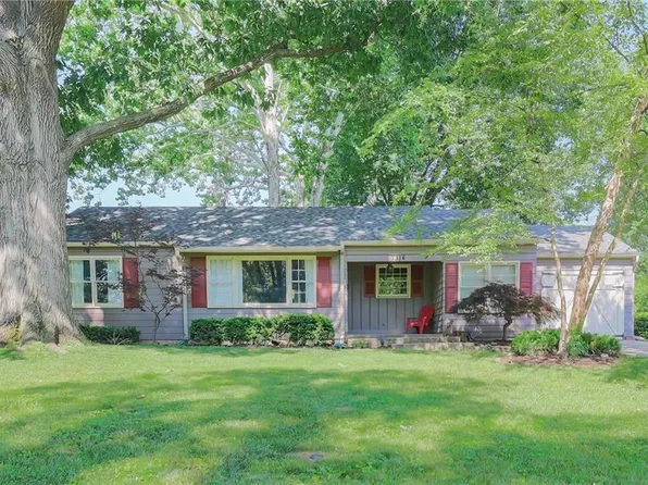 7314 Floyd St, Overland Park, KS 66204