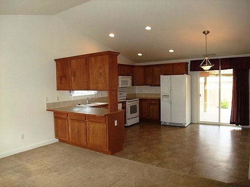 2nd image of 3827 Hollyburn Ave NE