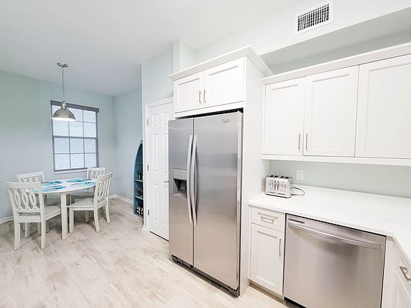 5th image of 3950 Loblolly Bay Dr Unit 205