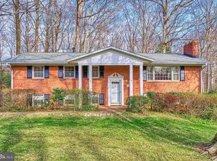 4925 Tunlaw St, Alexandria, VA 22312