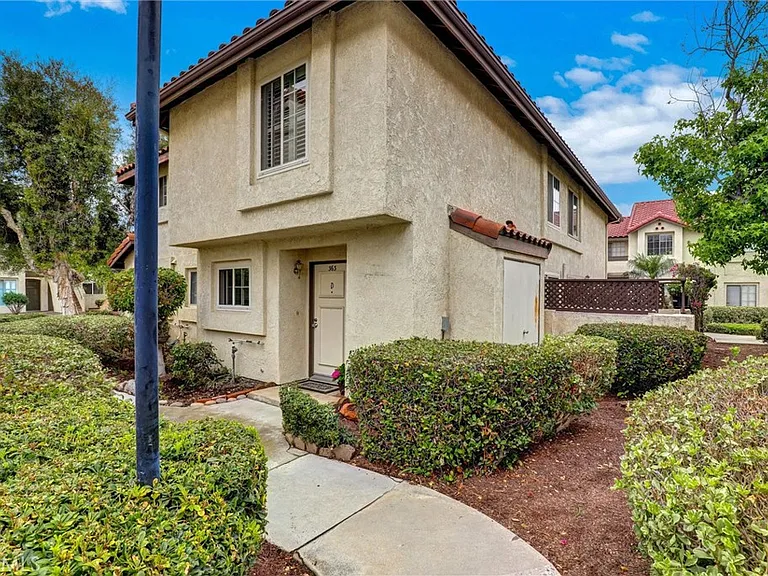 26191 Sanz #D — Photo 2