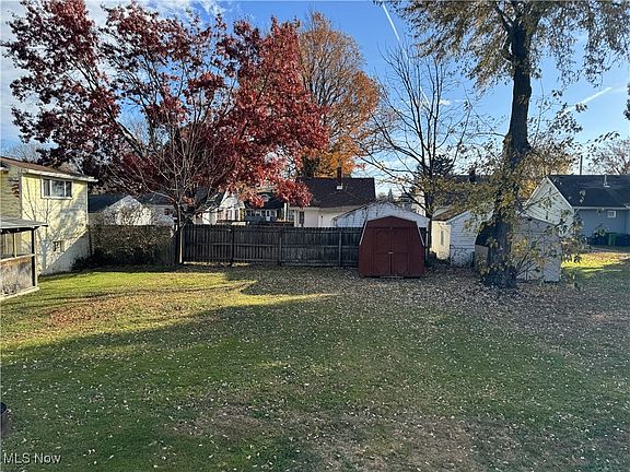4th image of 49 Waltz Dr