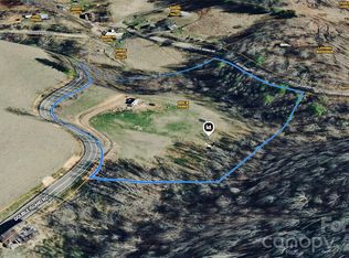 1874 Double Island Rd, Green Mountain, NC 28740