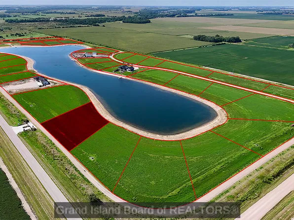 18 Bald Eagle Dr, Chapman, NE 68827