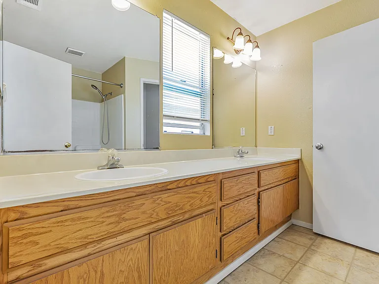 4405 Fall Ln — Photo 18