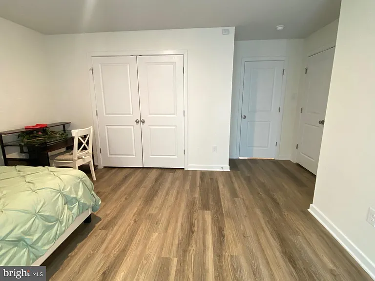 7530 Daybreak Dr — Photo 23