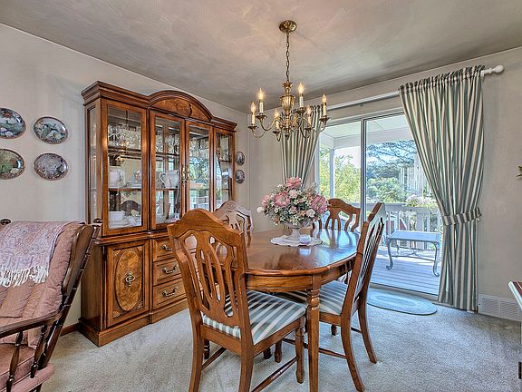 5th image of 1678 Bernice Dr
