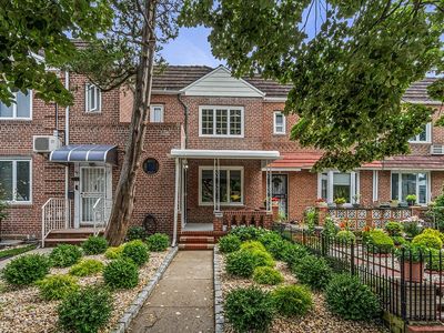 6141 80th St, Flushing, NY, 11379