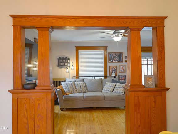 5th image of 11 Washington Road