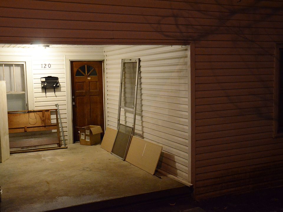 Front porch (items will be removed)