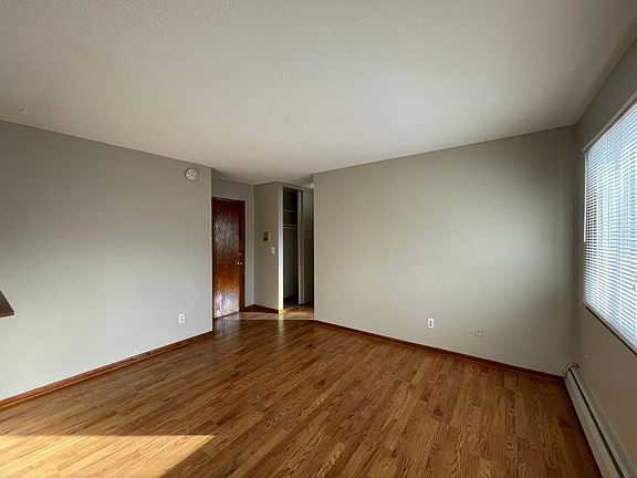 5th image of 2637 Pleasant Ave #14