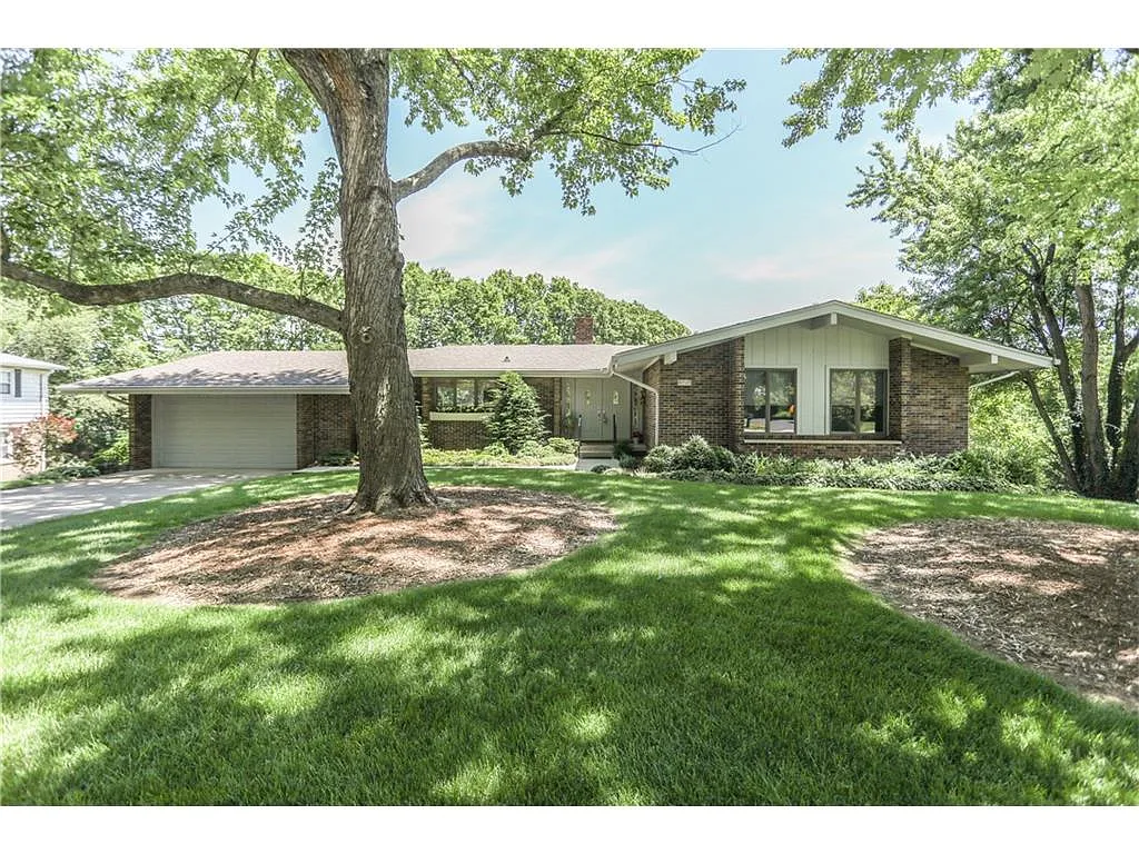 8717 Ridge Hill Dr photo 1