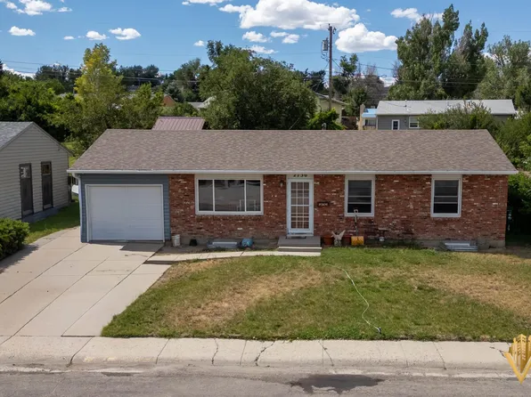 2730 Knollwood Dr, Casper, WY 82604