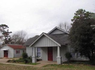 102 Palmer St, Henderson, TX 75652