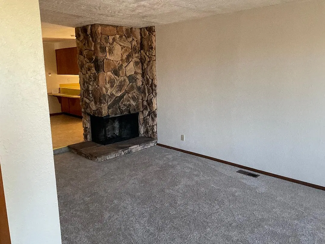 3634 Hermosa Ct NE — Photo 4