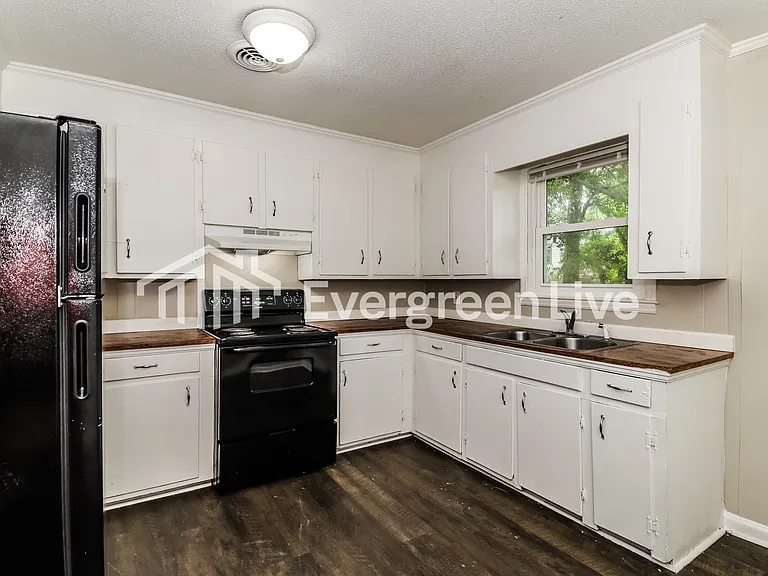 1004 Cane Lake Dr — Photo 4