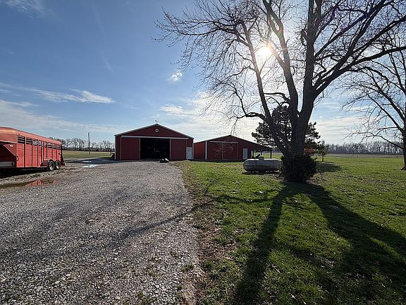 3rd image of 4505 E Brougue Rd