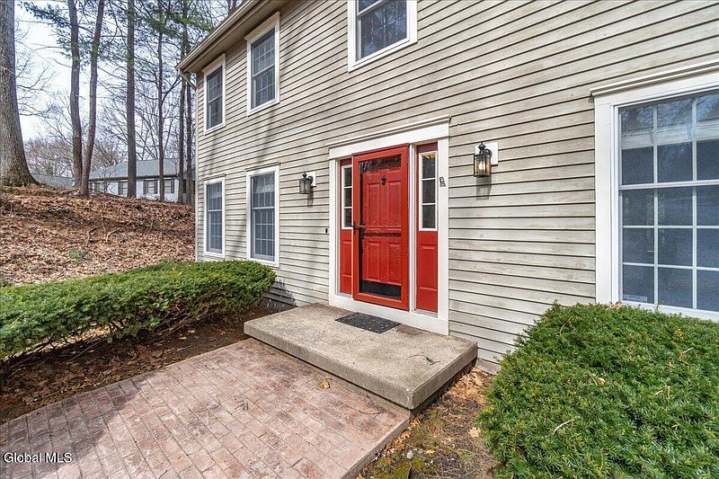 2nd image of 61 Robinwood Drive