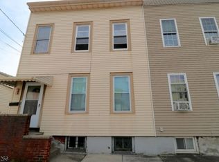 331 Sussex St, Harrison, NJ 07029