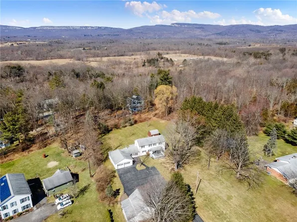 29 Dubois Road, New Paltz, NY 12561