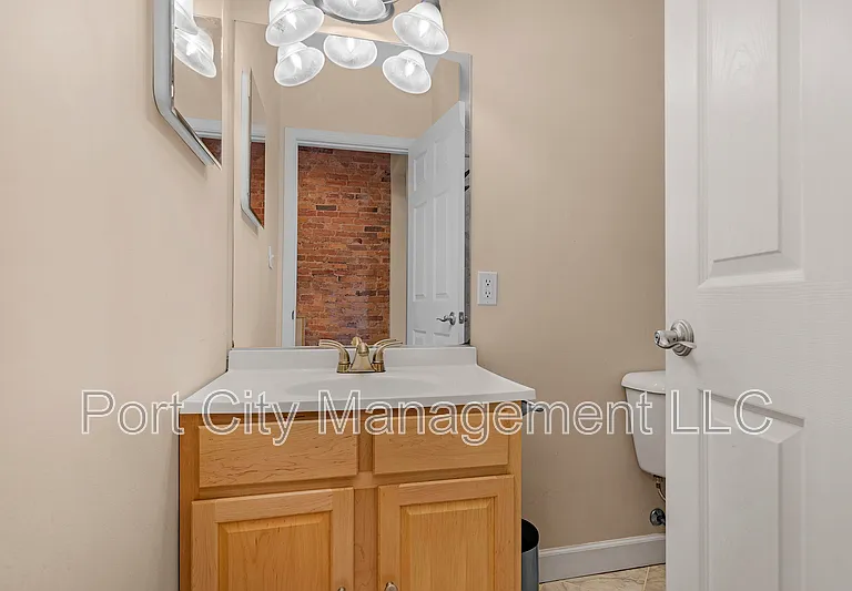 341 S Macon St — Photo 11