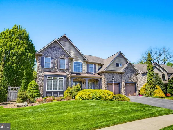 678 Jake Landis Rd, Lititz, PA 17543