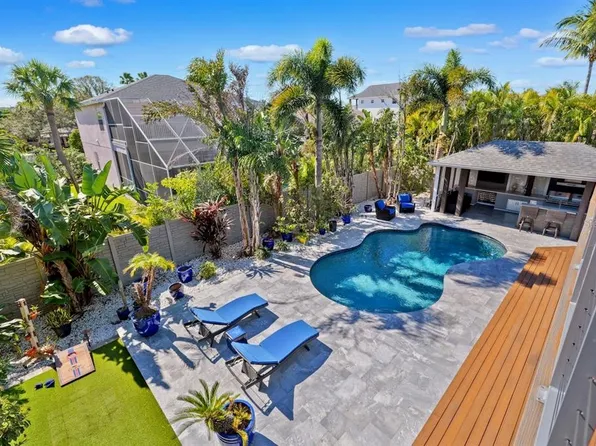 648 Santa Maria Dr, Tierra Verde, FL 33715