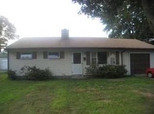 32 Leroy Dr, Riverside, RI 02915