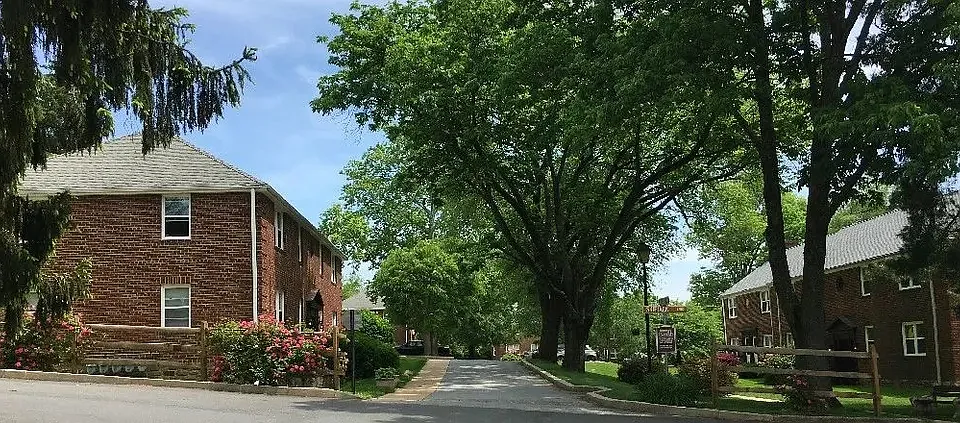 Rivercroft Apartments & Townhouses