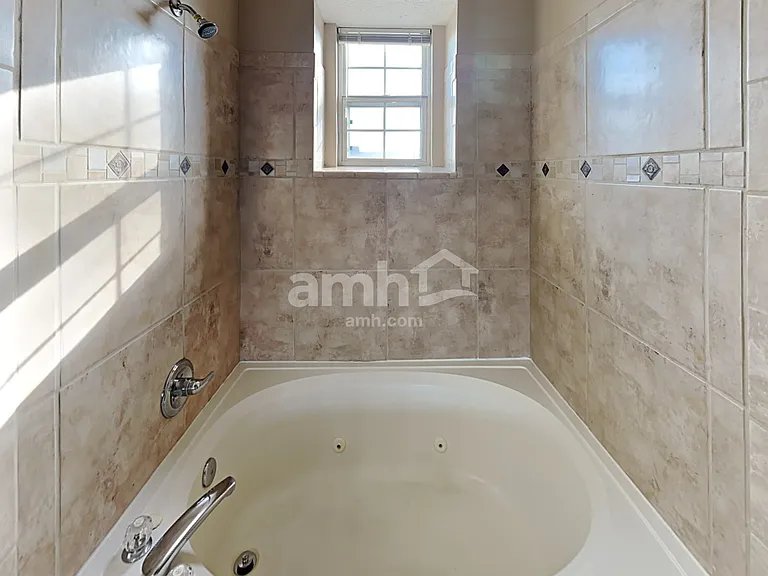 198 Easton Point Way — Photo 15